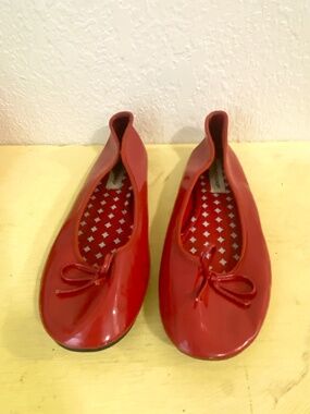 Predictions Size 8 Women’s Red  Ballet Flats.